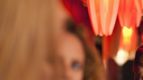 ¿Qué es lo que nos hace percibir que alguien nos mira fijamente?