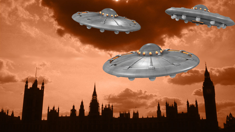 Invasión extraterrestre: El día que varios platillos voladores aterrizaron en Inglaterra