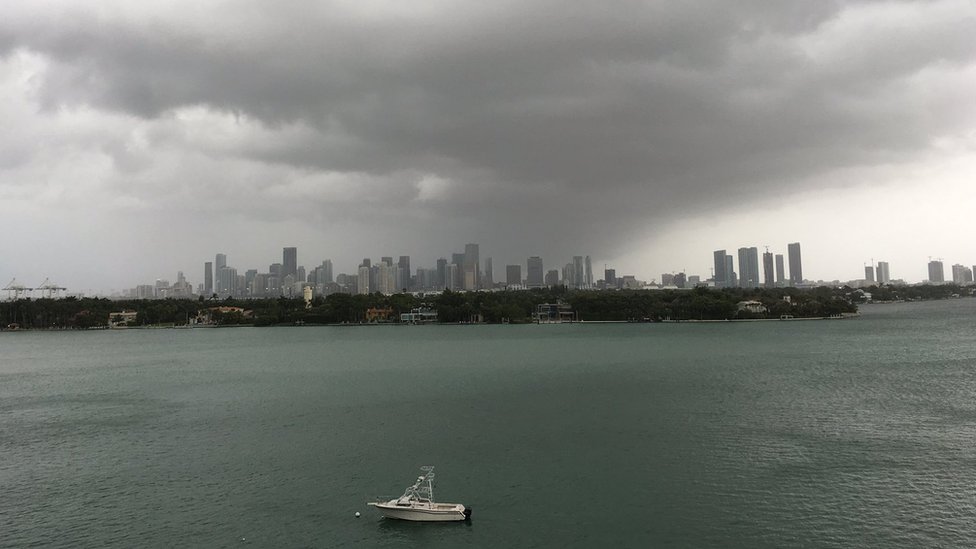 El huracán Irma ya se siente con fuerza en Florida con más de 6 millones de evacuados