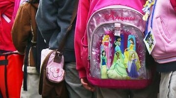 El acoso escolar puede conllevar una serie de comportamientos negativos.