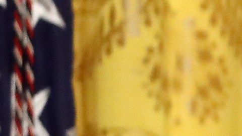 Trump no prevé exigir fondos para el muro en la ley para jóvenes "soñadores"