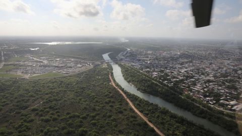 El Río Grande es una frontera natural entre Estados Unidos y México.