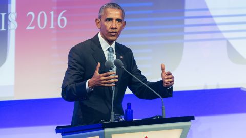 El expresidente Obama criticó la decisión de Trump.