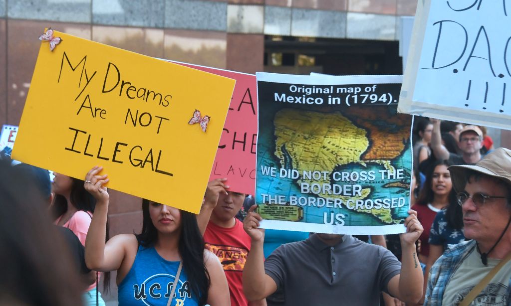 Miles de DREAMers piden que no se elimine DACA. 