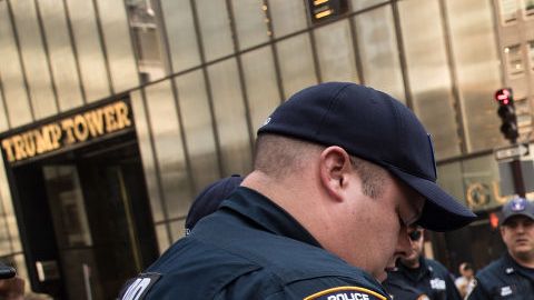 Activistas detenidos durante las protestas por eliminar DACA en NYC.