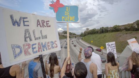 Además de manifestaciones, el estado ha presentado 26 demandas contra el gobierno federal.