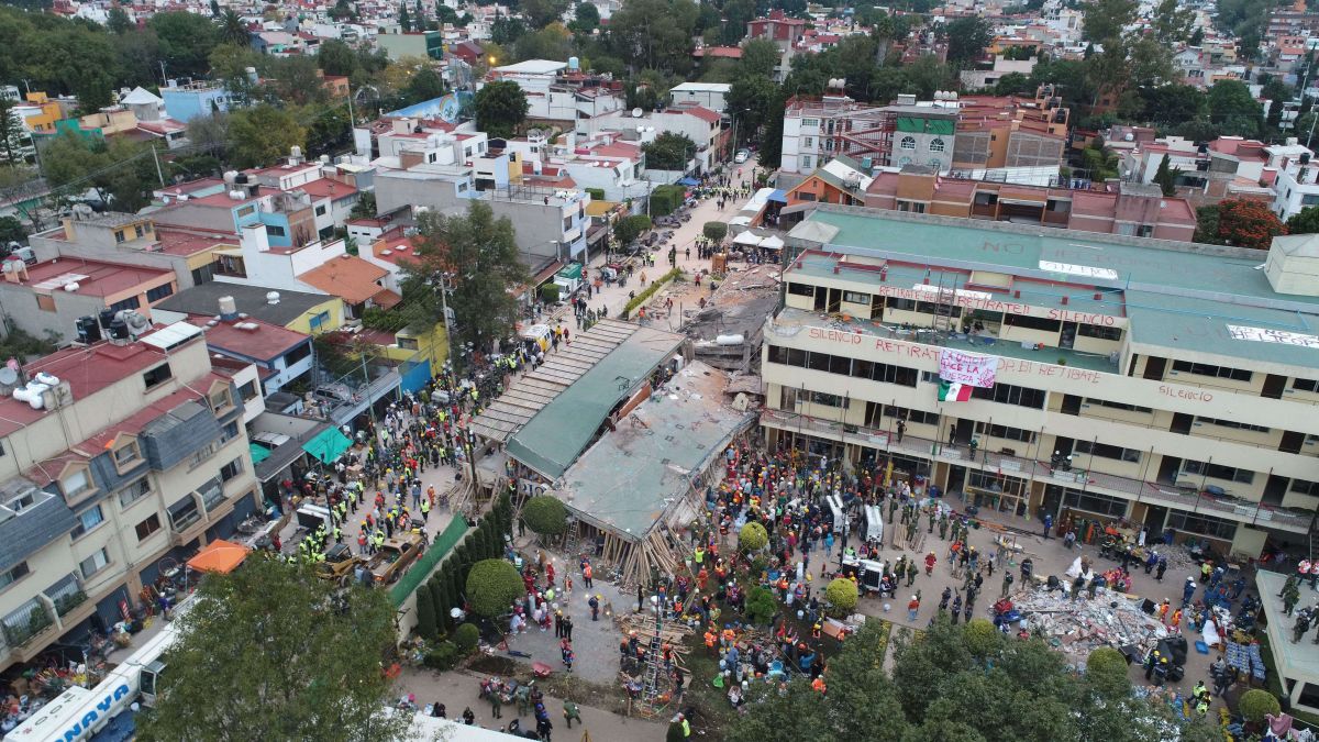 México: Prisión preventiva a directora de colegio colapsado por sismo que dejó 19 niños muertos ...