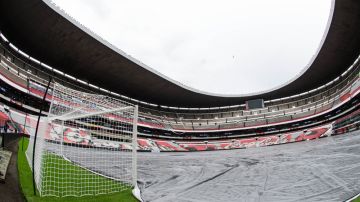 El estadio Azteca se encuentra en malas condiciones por la lluvia
