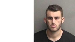 Desde arriba a a la izq. los ex agentes Erik McDermott, Stephen Sarcos, Justin Linn y Sarah Krause