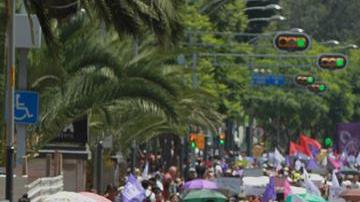 Mujeres marchan para exigir justicia ante feminicidios