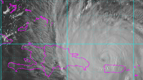 Ya hay fuertes lluvias y vientos de María en Dominicana.