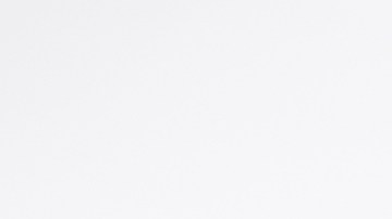 Carmelo Anthony posó para sus primeras fotos con el uniforme del Thunder de Oklahoma City, quienes lo presentaron el lunes.