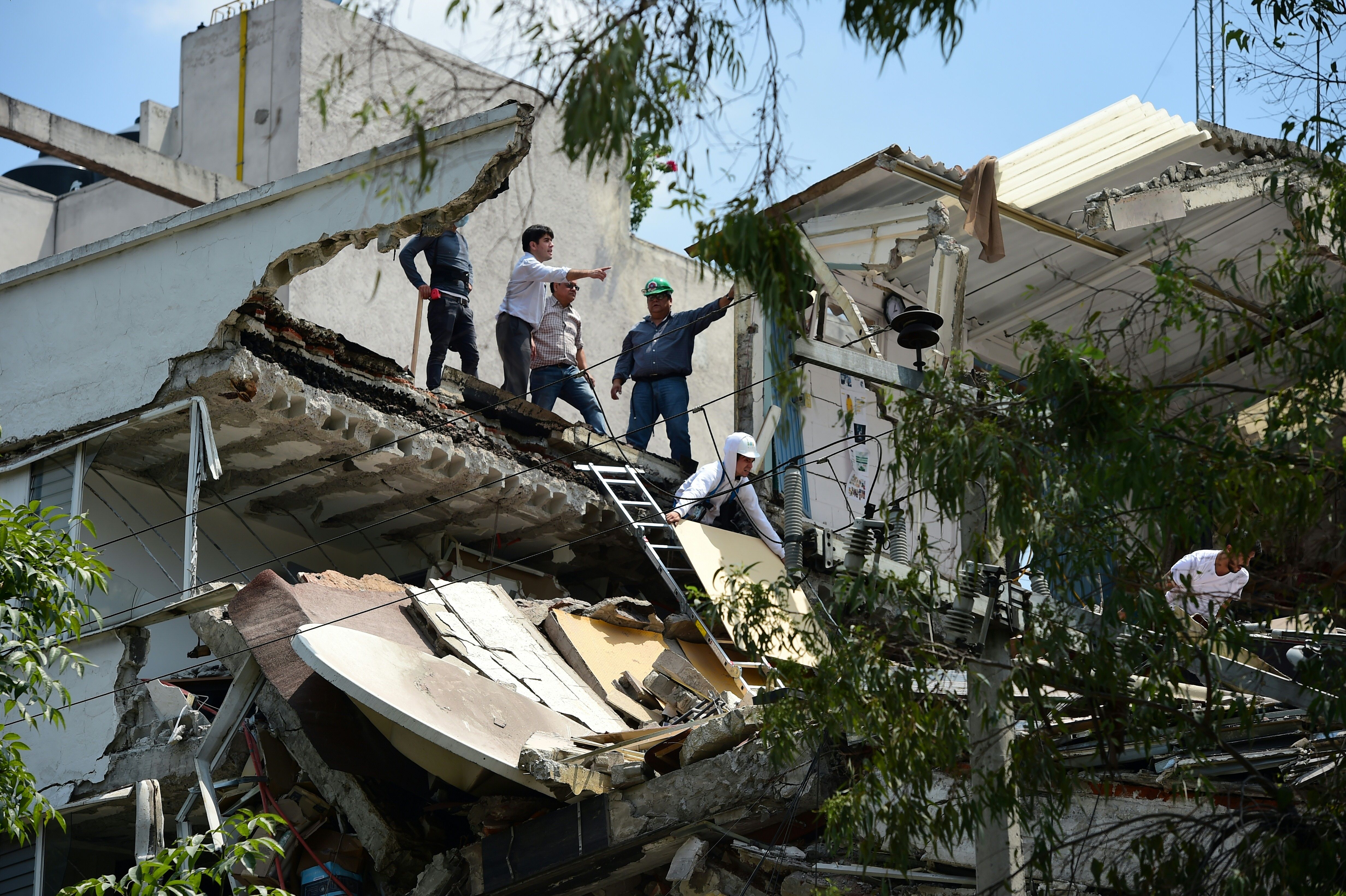 Así Vivieron Los Famosos El Terremoto De 7.1 En México | La Opinión