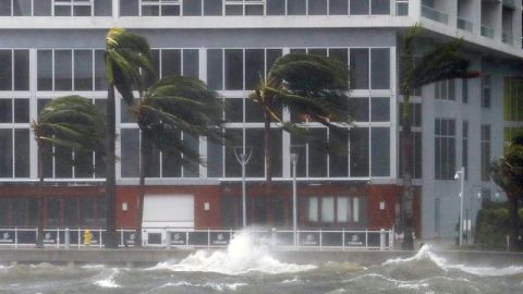 Irma llegó como huracán categoría 4