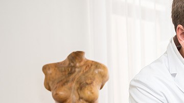 Cirujano Plástico de Miami opera a su esposa hasta cambiarla.