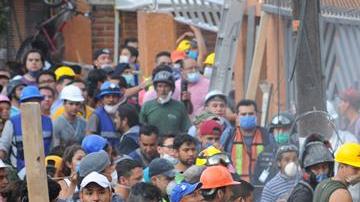 Continúan las labores de rescate /EFE