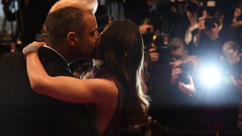 Robbie Williams y su esposa Ayda Field