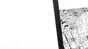 Un agente del LAPD frente a pantallas que vigilan el área de Skid Row.