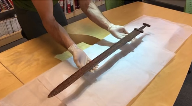 Espada vikinga de hace más de 1000 años.