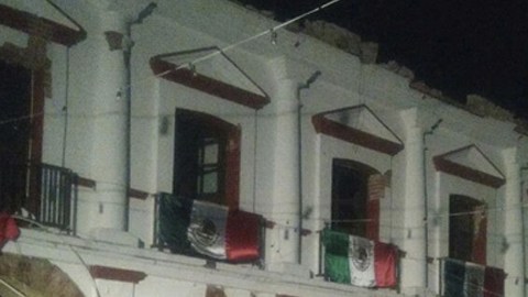 Clubes internacionales, como el West Ham, se unieron a las muestras de apoyo por el sismo en México