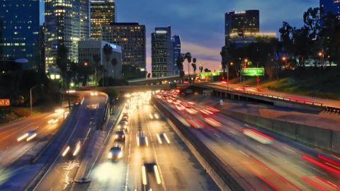 No hay nada más angelino que los atascos en las autopistas (Shutterstock)