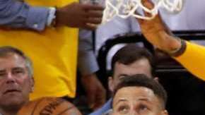 Tantos Cavs como Warriors dejaron de ser clientes de Trump. EFE