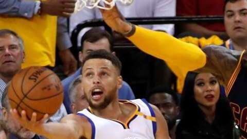 Tantos Cavs como Warriors dejaron de ser clientes de Trump. EFE