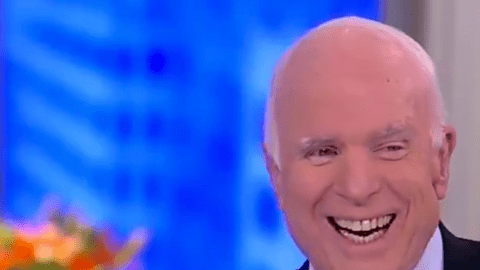 McCain no pudo parar de reir
