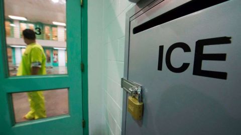 US-IMMIGRATION-DENTION-CENTER-ICE