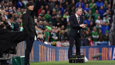 Michael O'Neill, técnico de Irlanda del Norte, fue multado por conducir en estado de ebriedad