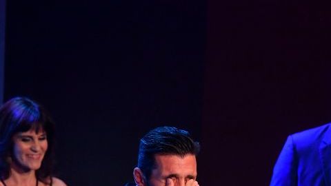 Gianluigi Buffon lloró cuando recibió el premio al mejor portero. BEN STANSALL/AFP/Getty Images