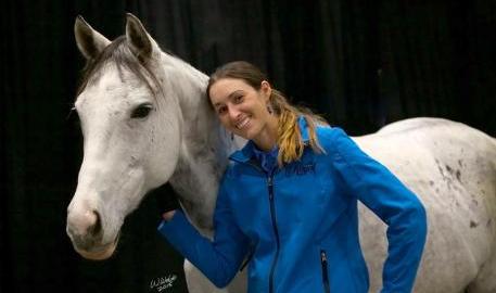 Lindsey Partridge y su caballo de carreras