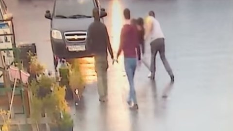 Nadie intervino para ayudar a la víctima. Foto Especial