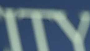 El presidente Trump llamó "loco" al multimillonario Tom Steyer.