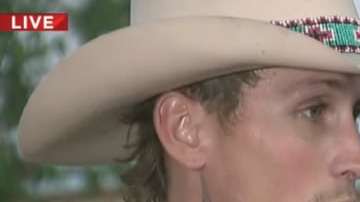 Su persecución llevó a que el asesino perdiera el control del auto y fuera alcanzado