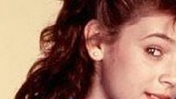 La actriz Alyssa Milano fue una de las primeras en reproducir el hashtag