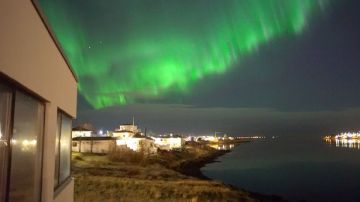 Vistas de la aurora boreal en Islandia.