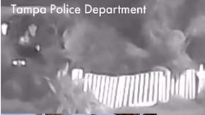 El asesino acecha la parada de autobuses donde escoge a sus víctimas