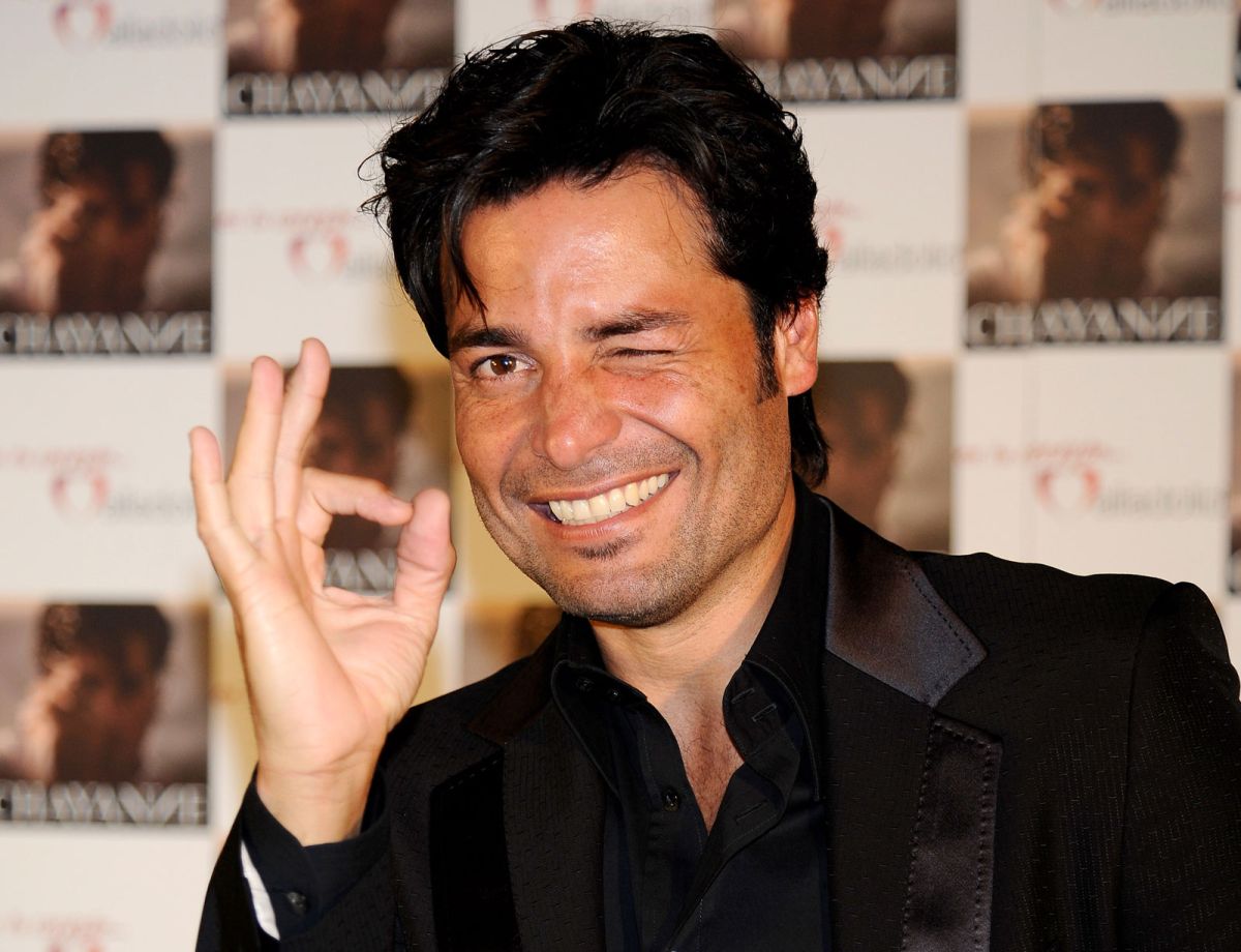 La hija de Chayanne muestra su escultural figura en microbikini de animal print