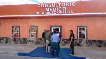 Casas quemadas, patrullas y consultorios médicos baleados, un doctor y un restaurantero secuestrados, la jornada de terror en un pueblo de Sierra de Chihuahua Foto: Especial
