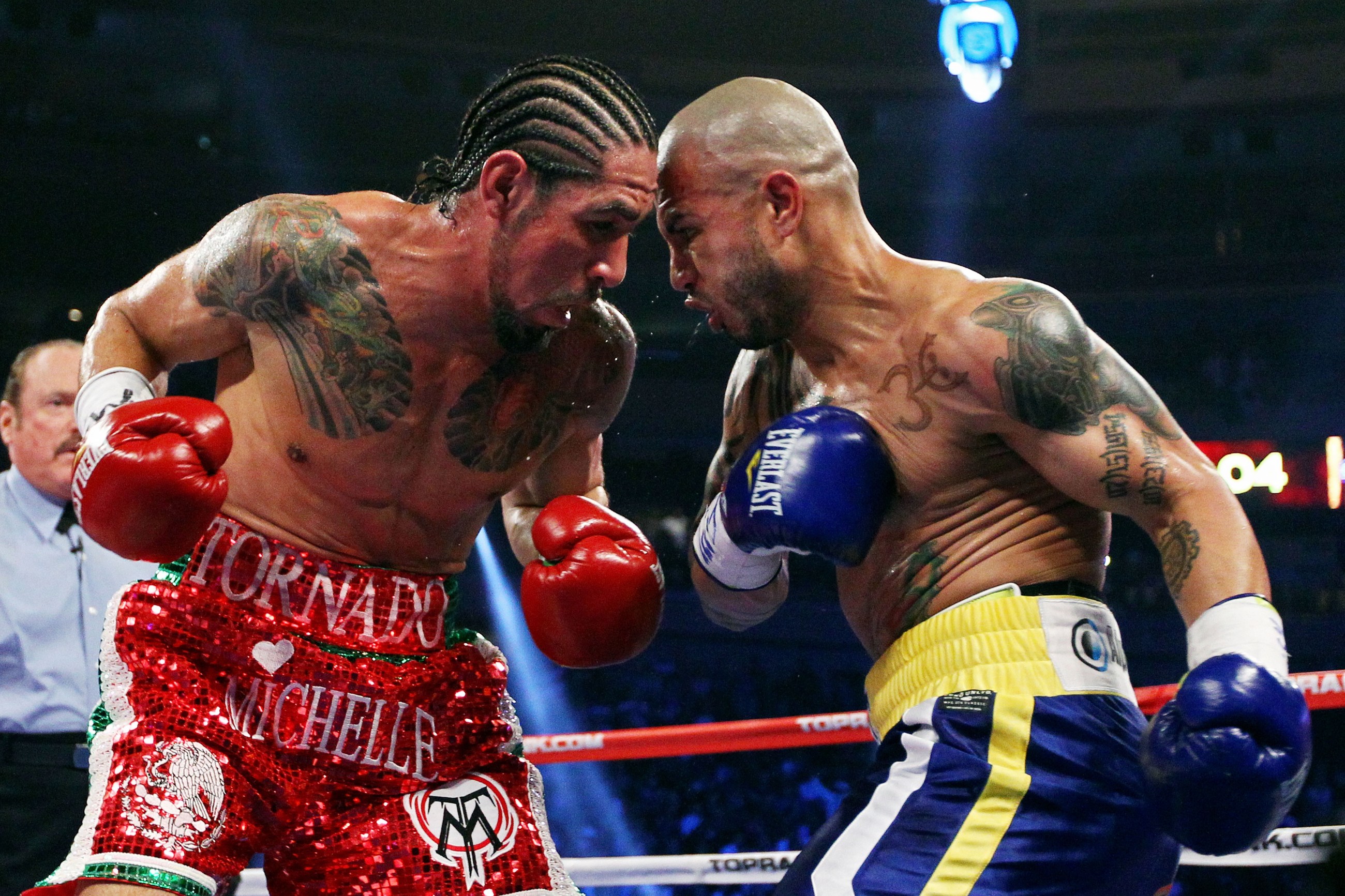 Todas las peleas en la legendaria carrera de Miguel Cotto - La Opinión