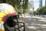 32 cascos y ocho balones gigantes de la NFL se exhiben en Paseo de la Reforma, en la ciudad de México