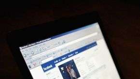 Facebook prueba un mecanismo para que las personas puedan enviar fotos de desnudos sin riesgos.