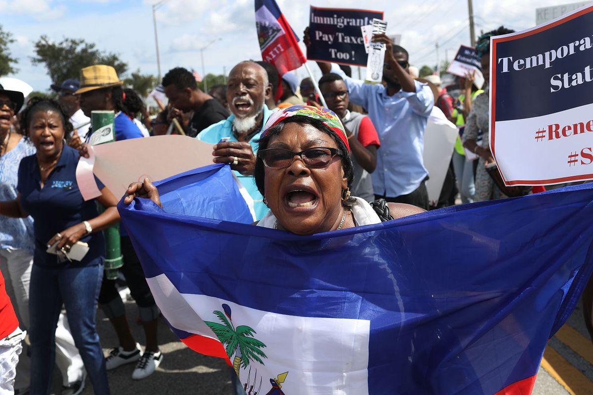 Los haitianos protestan ante la cancelación de su Estatus de Protección Temporal.  Getty Images