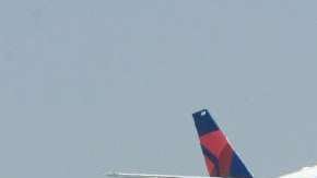 El dúo que fue detenido en la terminal Detroit Metro Airport.