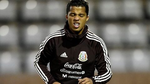 Giovani Dos Santos, durante el entrenamiento de la selección mexicana en la cancha alterna del estadio Rey Baduino. (Foto: Imago7 / Etzel Espinosa)