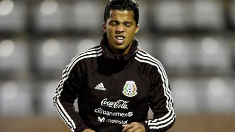 Giovani Dos Santos, durante el entrenamiento de la selección mexicana en la cancha alterna del estadio Rey Baduino. (Foto: Imago7 / Etzel Espinosa)