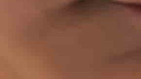 La vacuna ayuda a proteger de una variedad de la enfermedad, por eso es importante aplicársela.