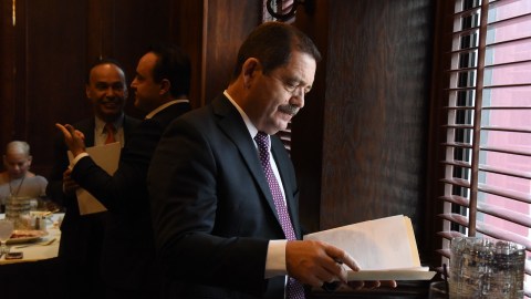 García busca ocupar el escaño que dejará Luis Gutiérrez.