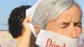 Madre de uno de los desaparecidos en Coahuila durante una de las caravanas de búsqueda.